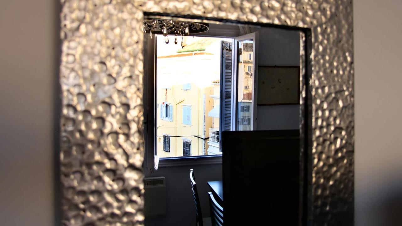 Heart-Warming Eleni Apartment In Corfu Town 外观 照片